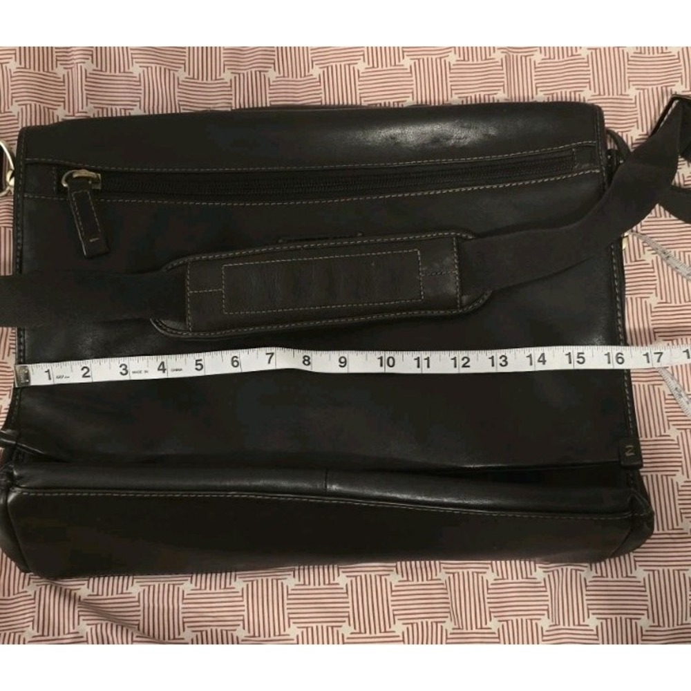 Kenneth Cole Reaction Laptop Messenger Laptop Briefcase Genuine Pebbled leather